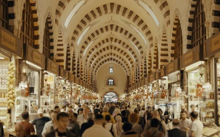 İran’da Geleneksel Pazarlar ve El Sanatları Keşfi